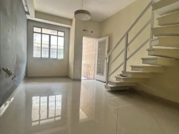 Casa em Condomínio à Venda